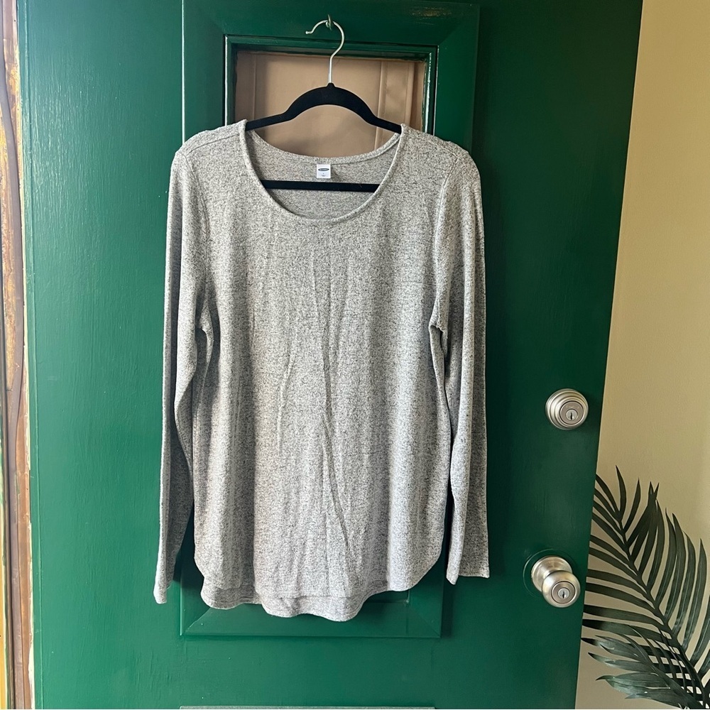 Old Navy Heather Gray Long Sleeve Top